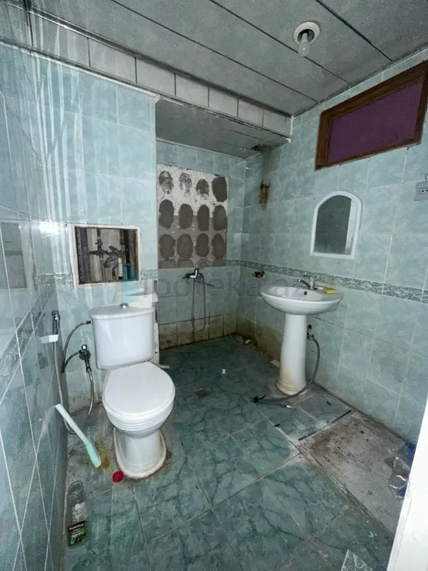 Satılır 1 otaqlı köhnə tikili 42 m²