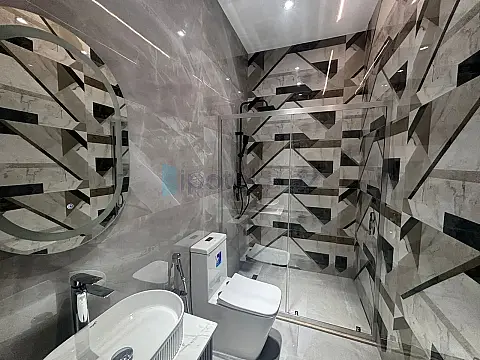 Satılır 4 otaqlı mənzil 155 m²