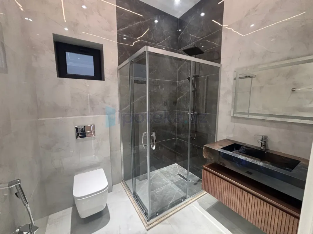 Satılır 4 otaqlı mənzil 155 m²