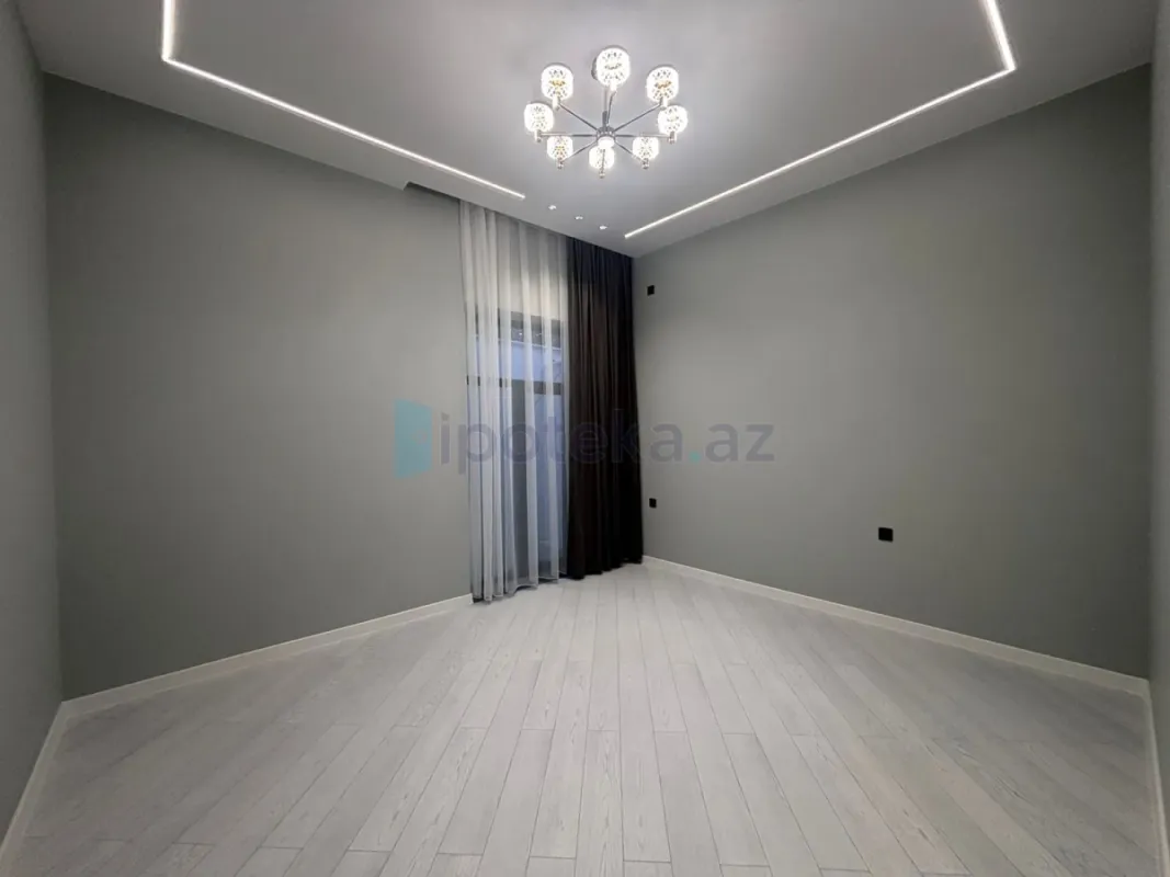 Satılır 4 otaqlı mənzil 155 m²