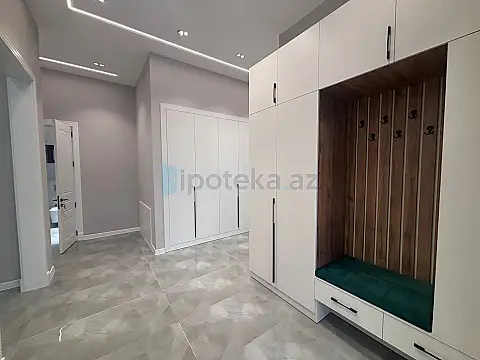 Satılır 4 otaqlı mənzil 155 m²