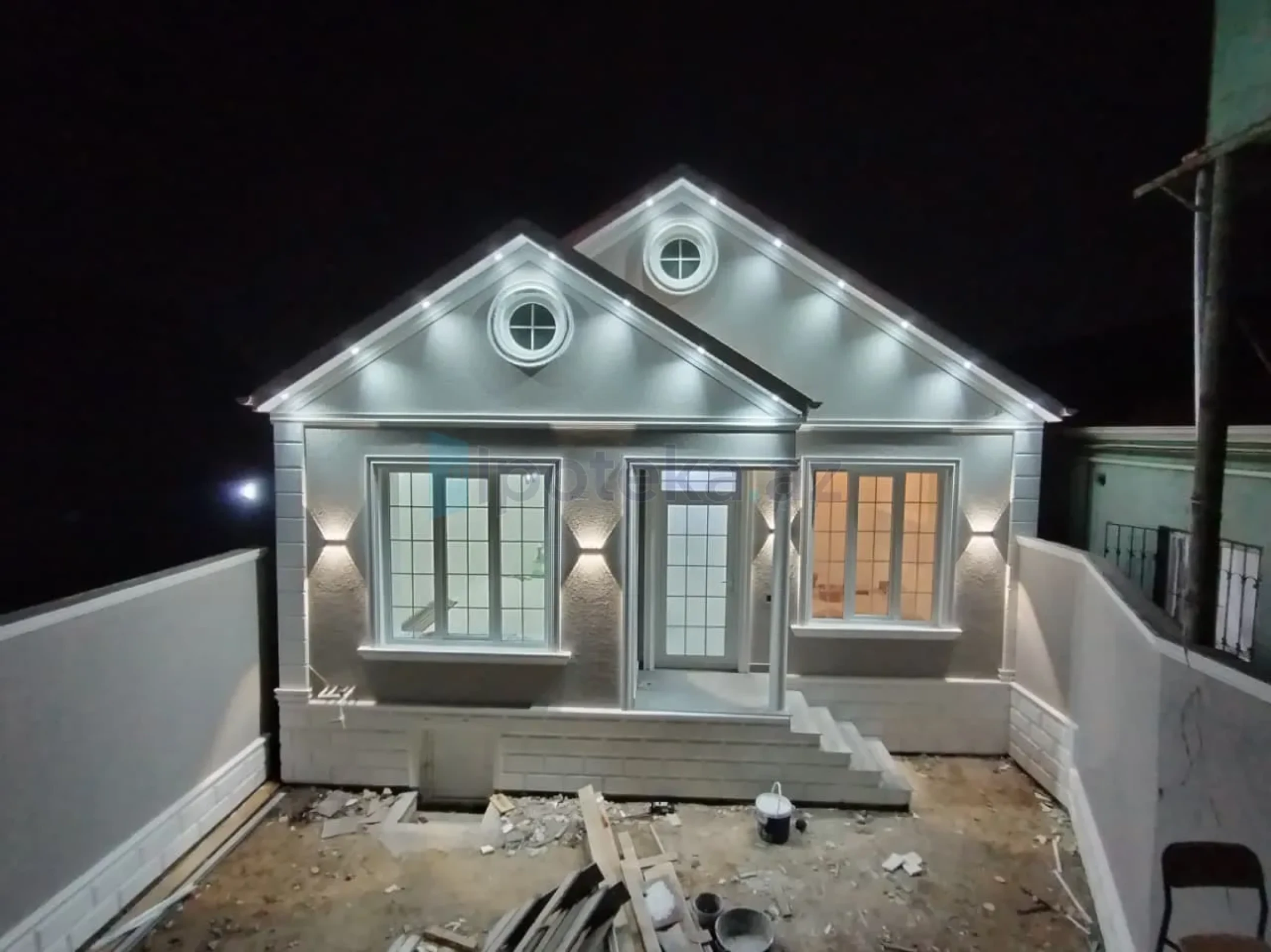 Satılır 4 otaqlı həyət evi 100 m²