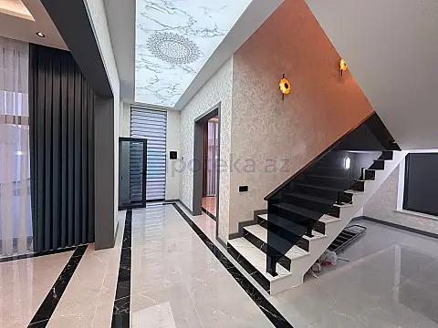Satılır 4 otaqlı mənzil 200 m²