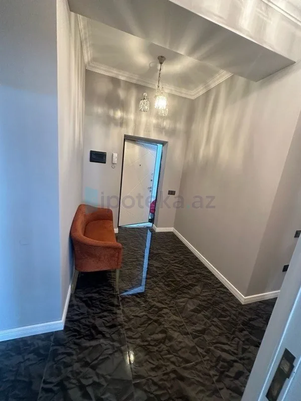 Satılır 3 otaqlı yeni tikili 105 m²