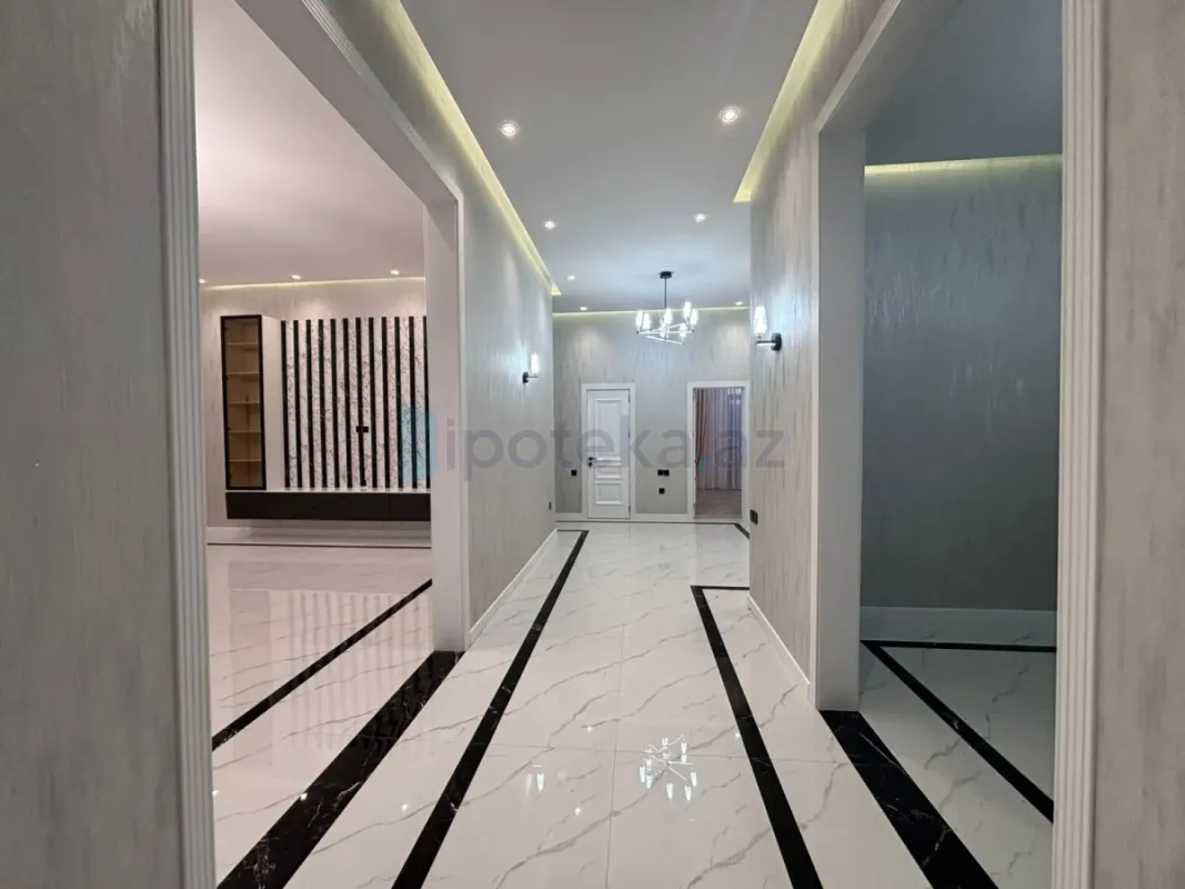 Satılır 4 otaqlı mənzil 195 m²