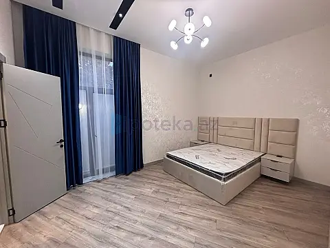 Satılır 4 otaqlı mənzil 140 m²