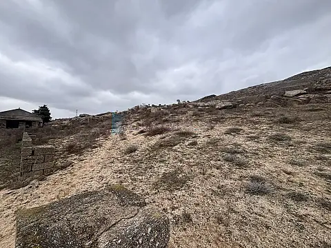 Satılır torpaq sahəsi 6 m²