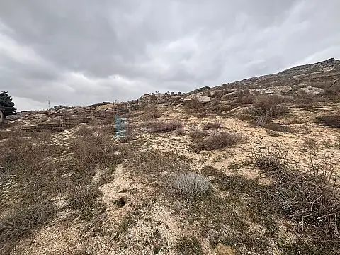 Satılır torpaq sahəsi 6 m²