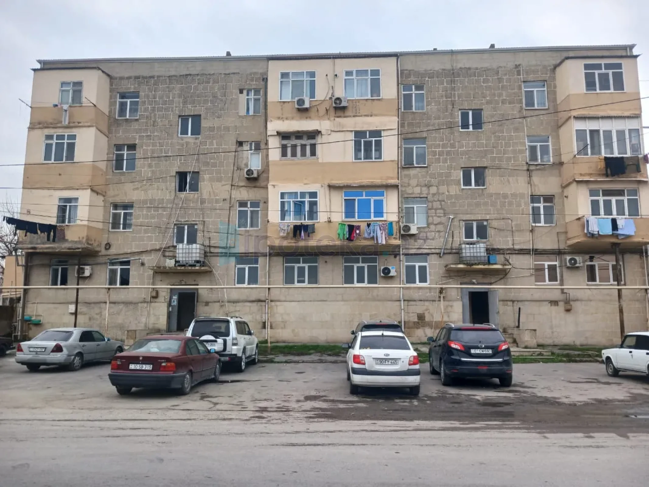 Satılır 2 otaqlı köhnə tikili 40 m²