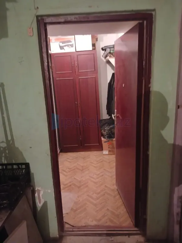 Satılır 2 otaqlı köhnə tikili 40 m²