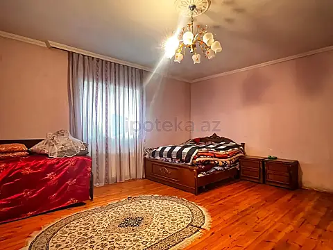 Satılır 4 otaqlı həyət evi 200 m²