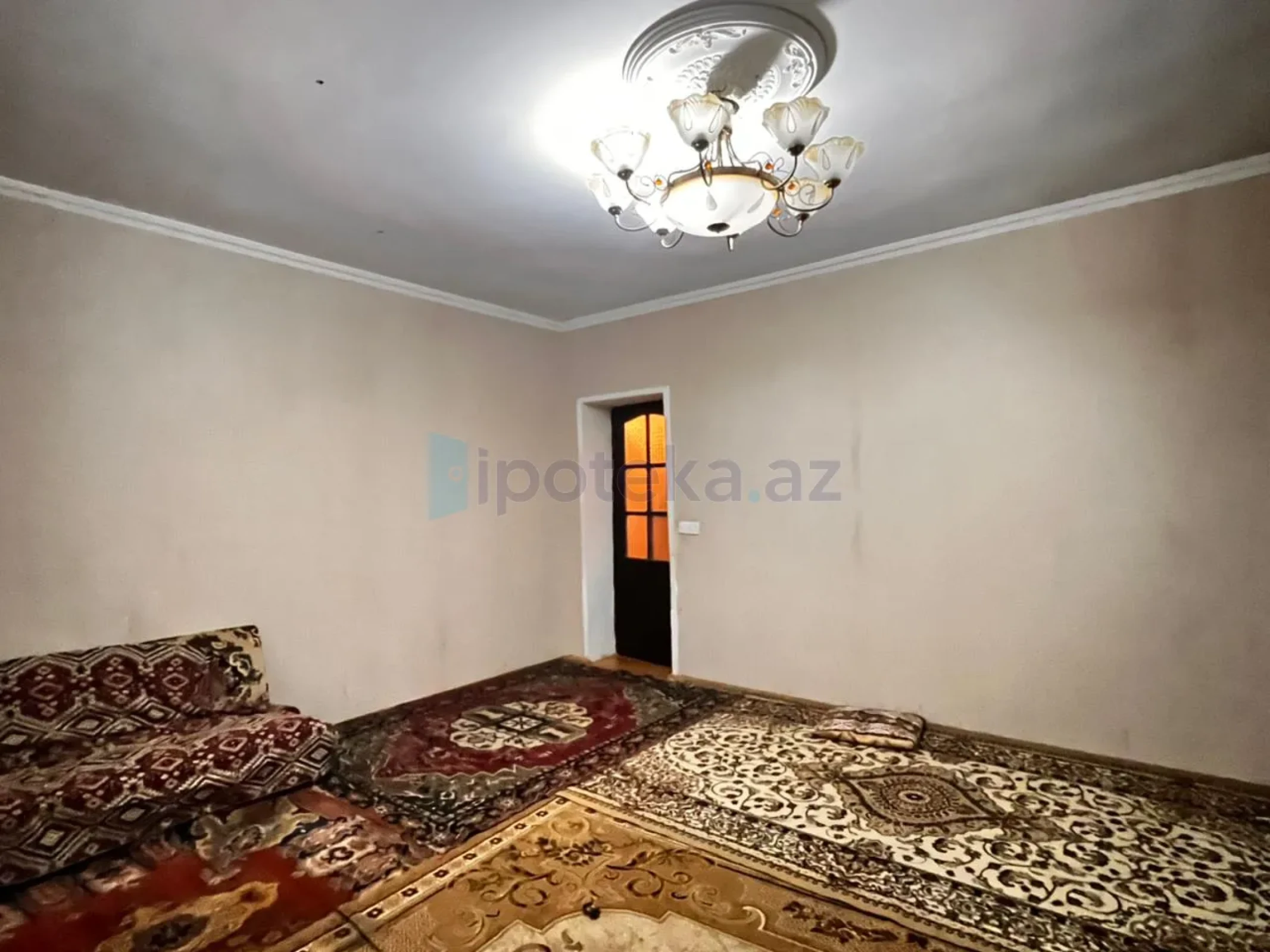 Satılır 4 otaqlı həyət evi 200 m²