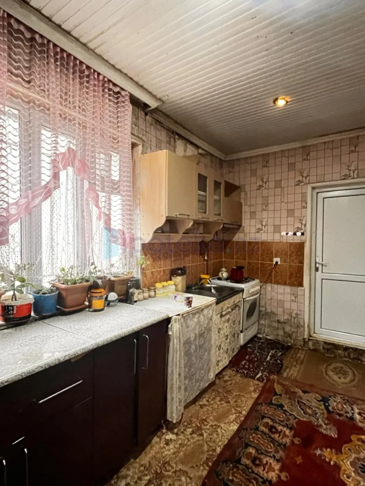 Satılır 4 otaqlı həyət evi 200 m²