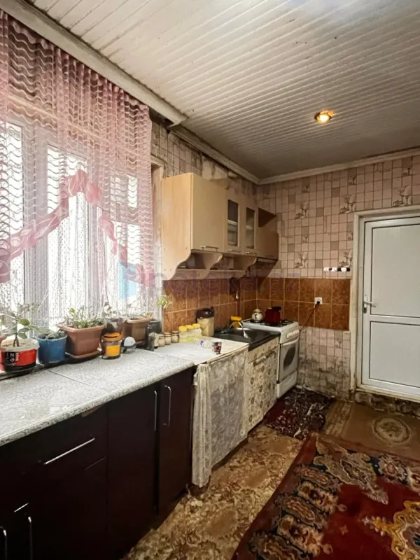 Satılır 4 otaqlı həyət evi 200 m²