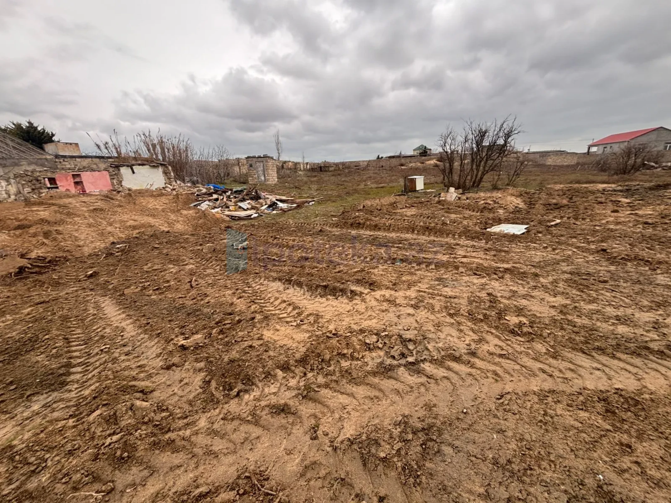 Satılır torpaq sahəsi 24 m²