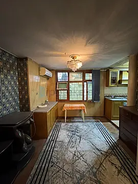Satılır 3 otaqlı köhnə tikili 85 m²