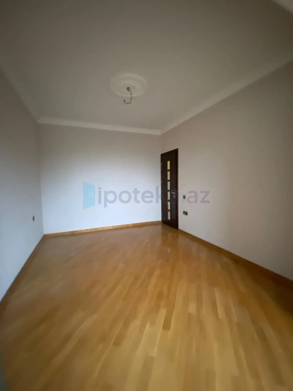 Satılır 3 otaqlı yeni tikili 90 m²