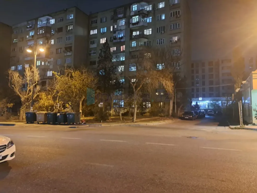 Satılır 3 otaqlı köhnə tikili 85 m²