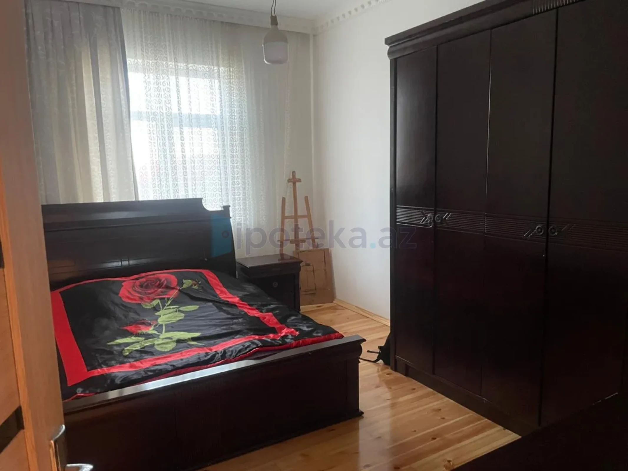 Satılır 7 otaqlı həyət evi 200 m²