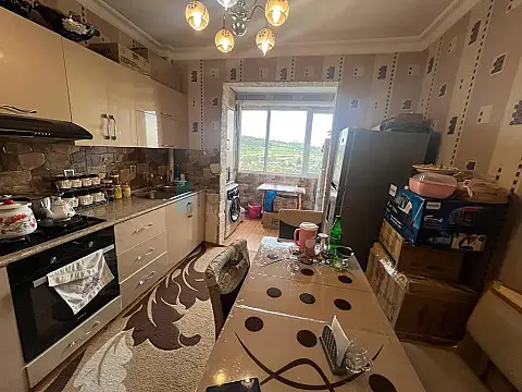 Satılır 3 otaqlı köhnə tikili 85 m²