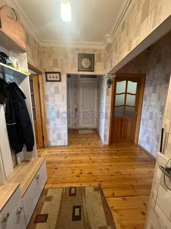 Satılır 3 otaqlı köhnə tikili 85 m²