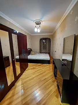 Satılır 3 otaqlı köhnə tikili 70 m²