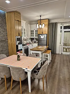 Satılır 2 otaqlı köhnə tikili 54 m²
