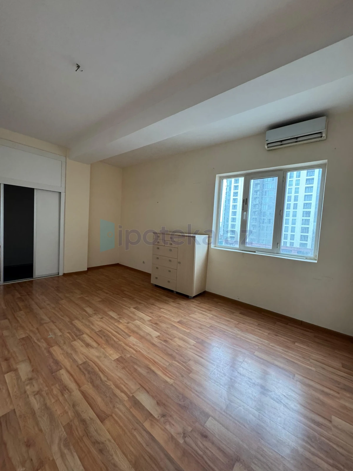 Satılır 4 otaqlı yeni tikili 208 m²
