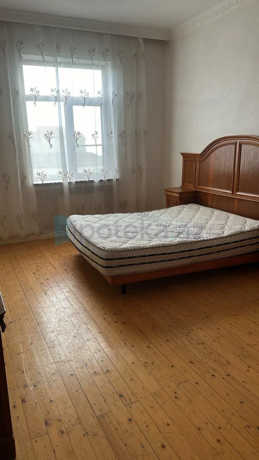 Satılır 4 otaqlı həyət evi 200 m²