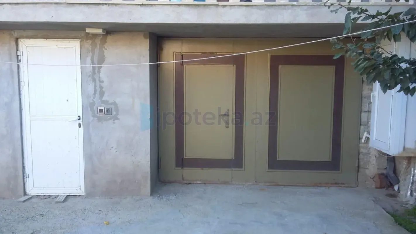 Satılır 4 otaqlı həyət evi 200 m²