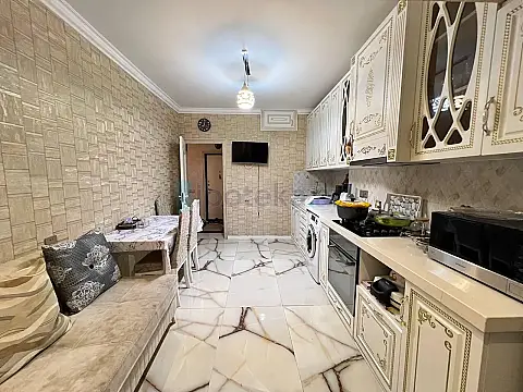 Satılır 3 otaqlı köhnə tikili 72 m²