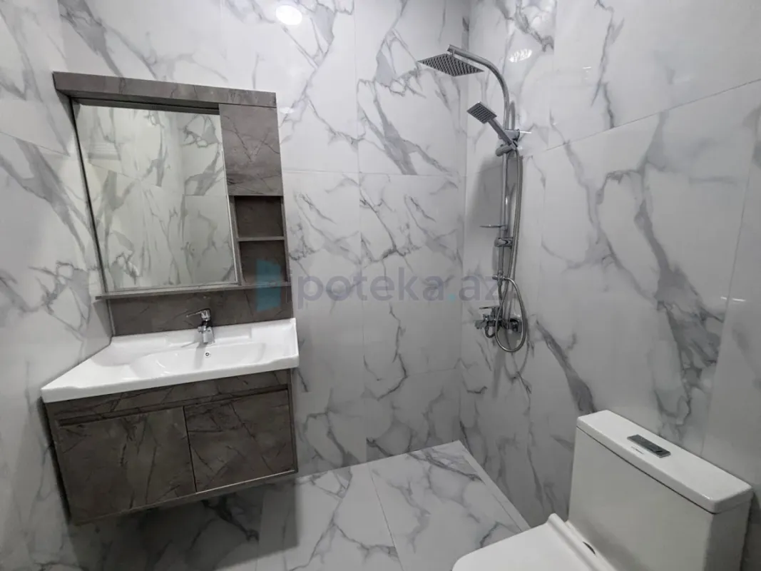 Satılır 3 otaqlı mənzil 155 m²