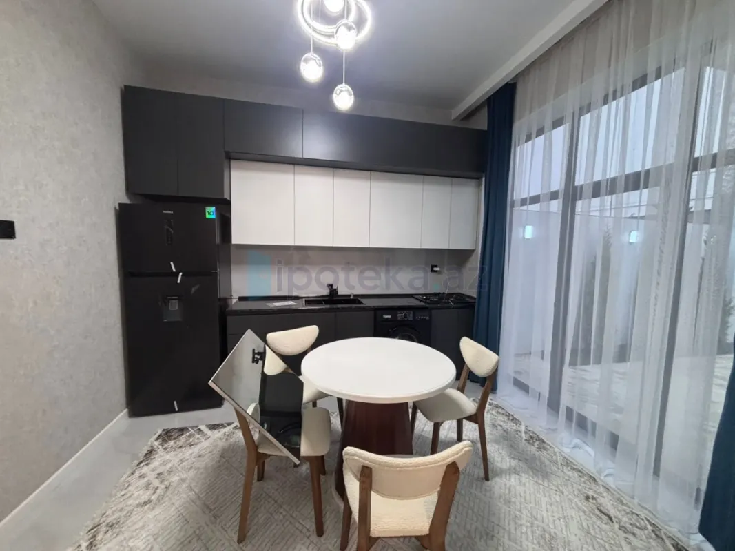 Satılır 3 otaqlı mənzil 155 m²