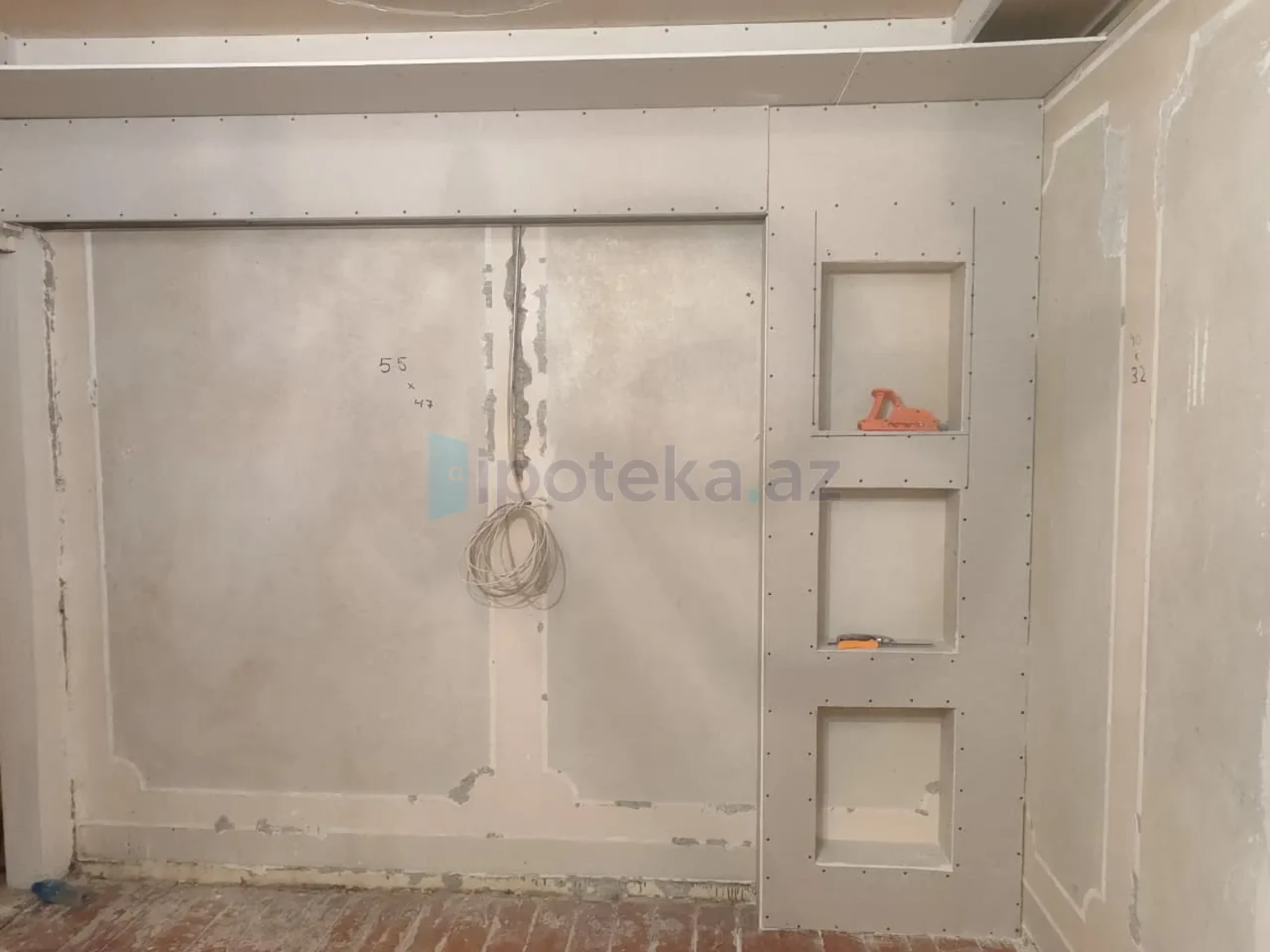 Satılır 2 otaqlı köhnə tikili 60 m²
