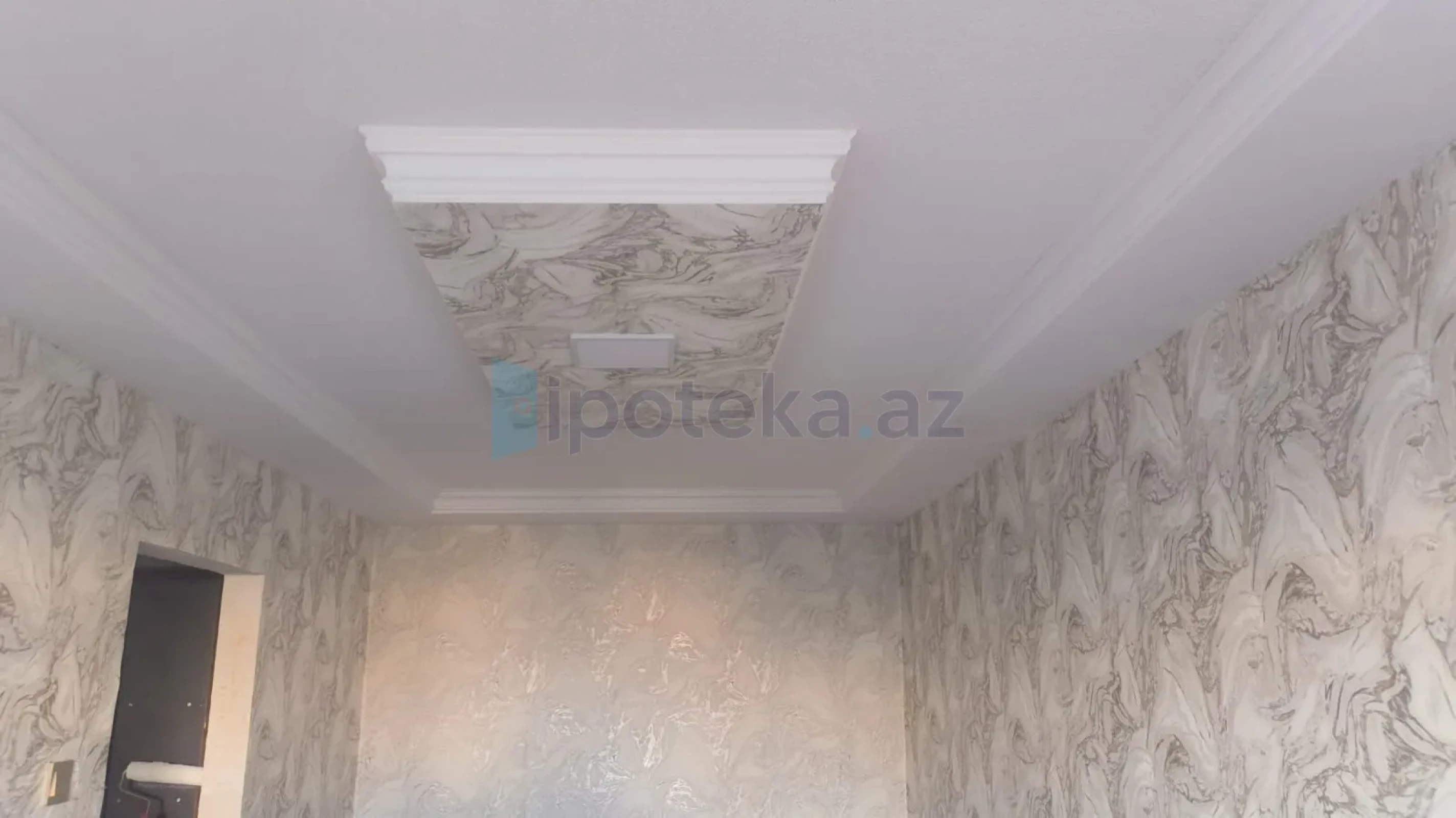 Satılır 2 otaqlı köhnə tikili 60 m²