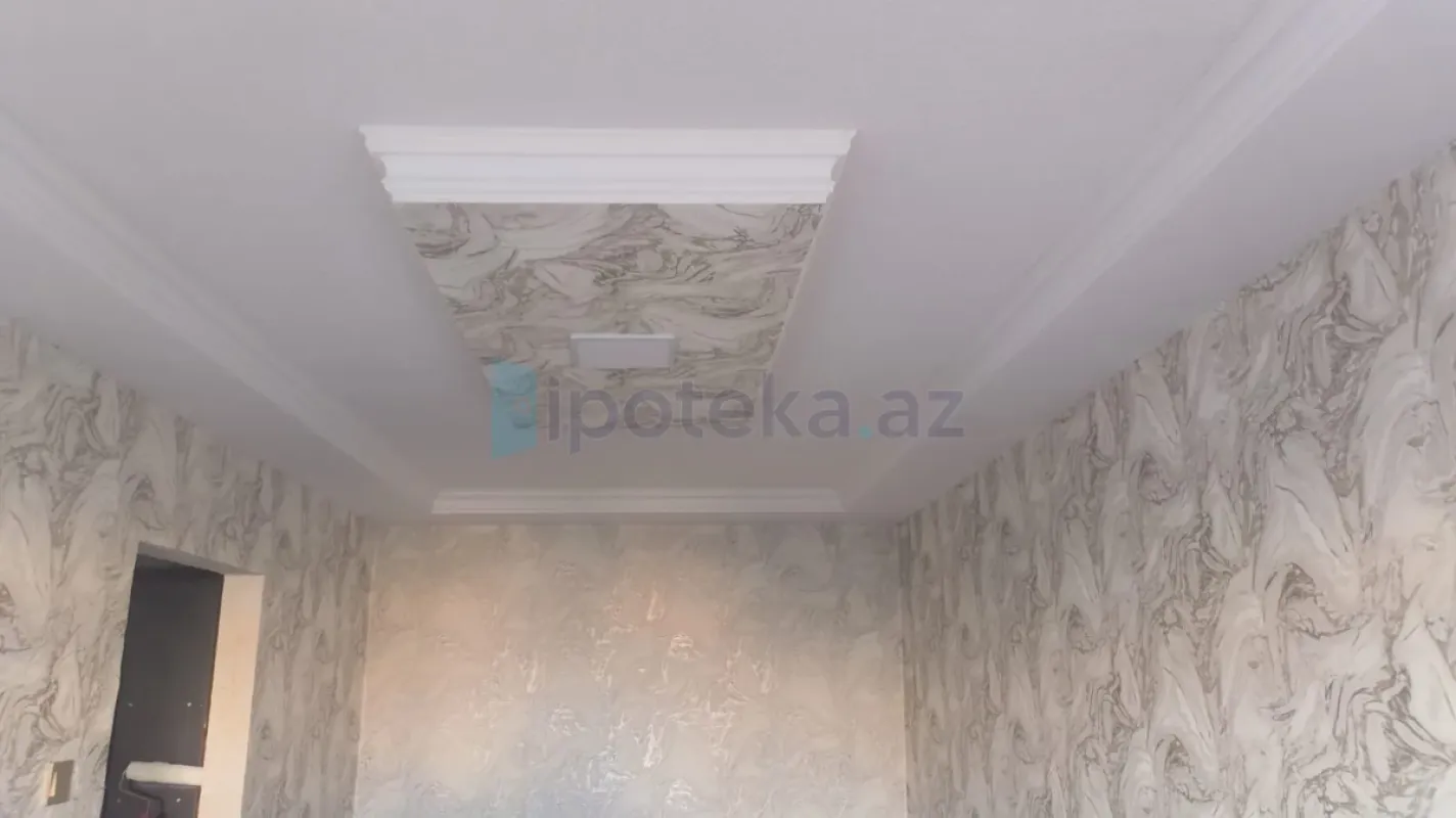 Satılır 2 otaqlı köhnə tikili 60 m²