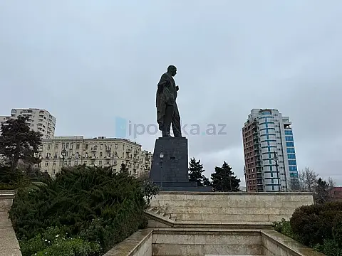 Satılır 2 otaqlı köhnə tikili 60 m²