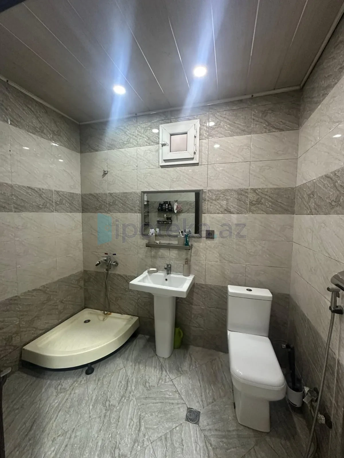 Satılır 5 otaqlı həyət evi 125 m²
