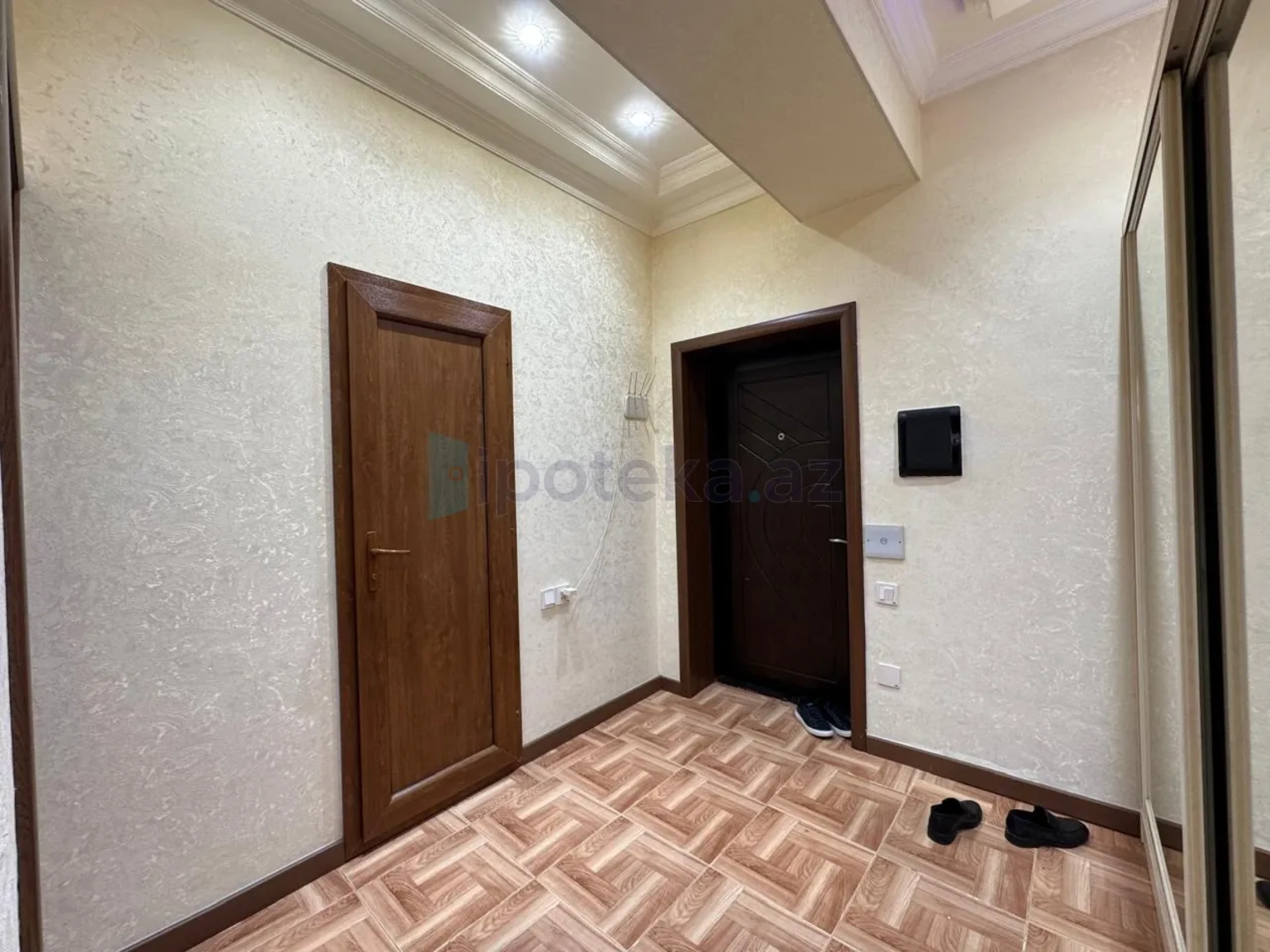 Satılır 3 otaqlı yeni tikili 70 m²