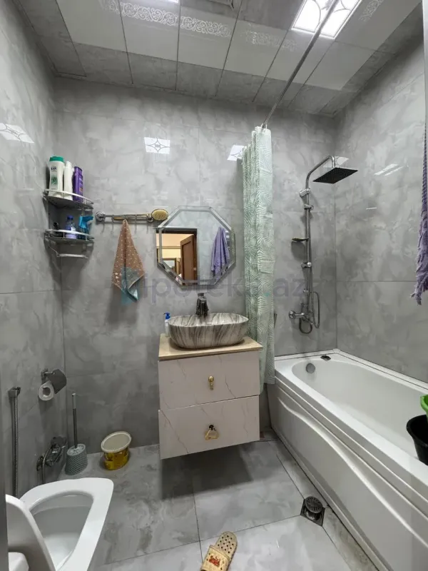 Satılır 3 otaqlı yeni tikili 70 m²