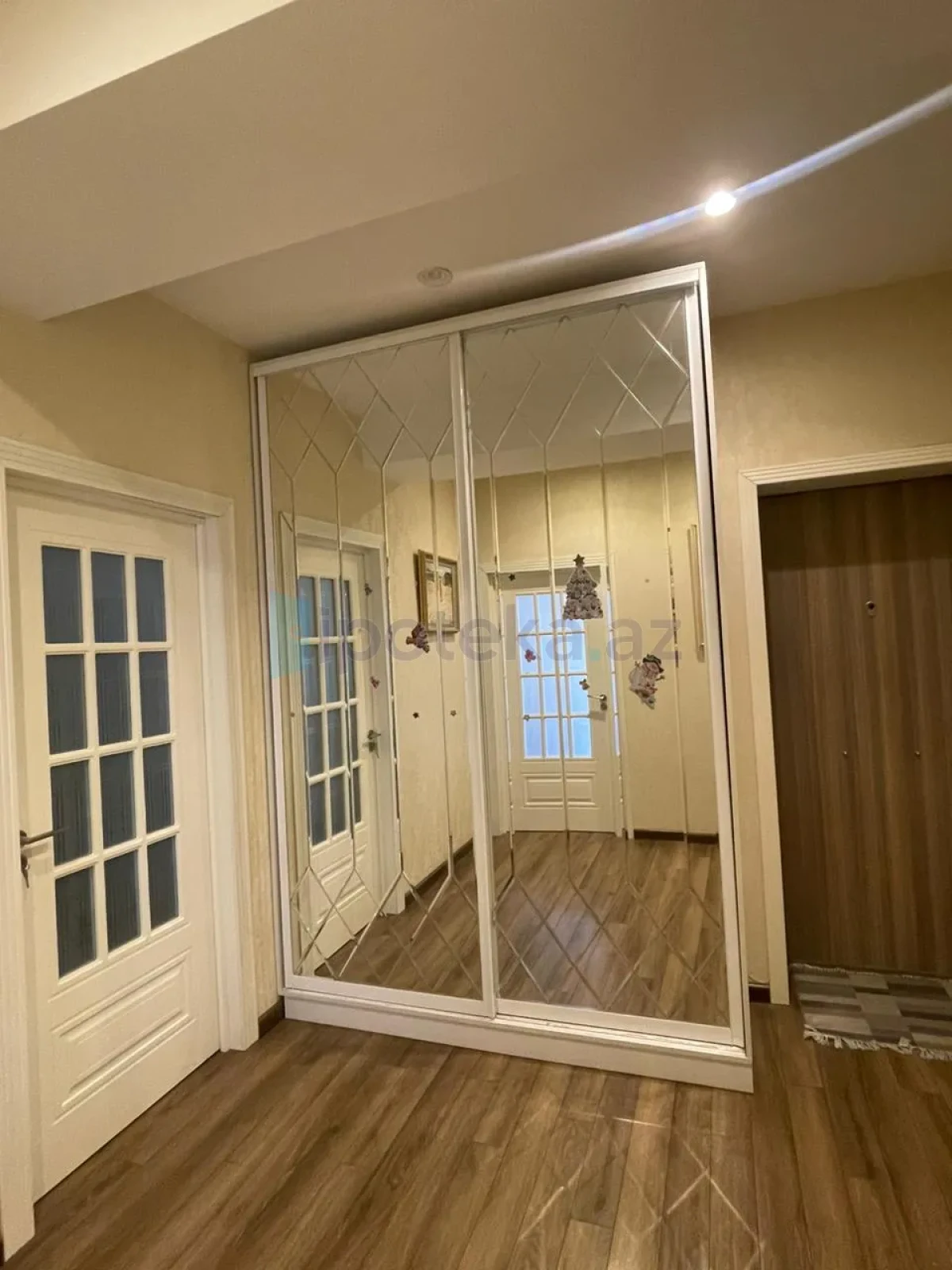 Satılır 2 otaqlı yeni tikili 82 m²