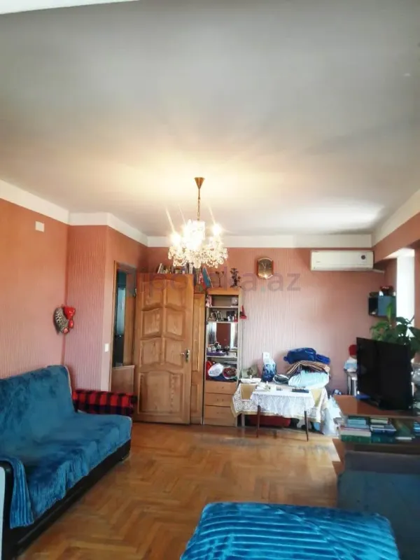Satılır 3 otaqlı köhnə tikili 90 m²
