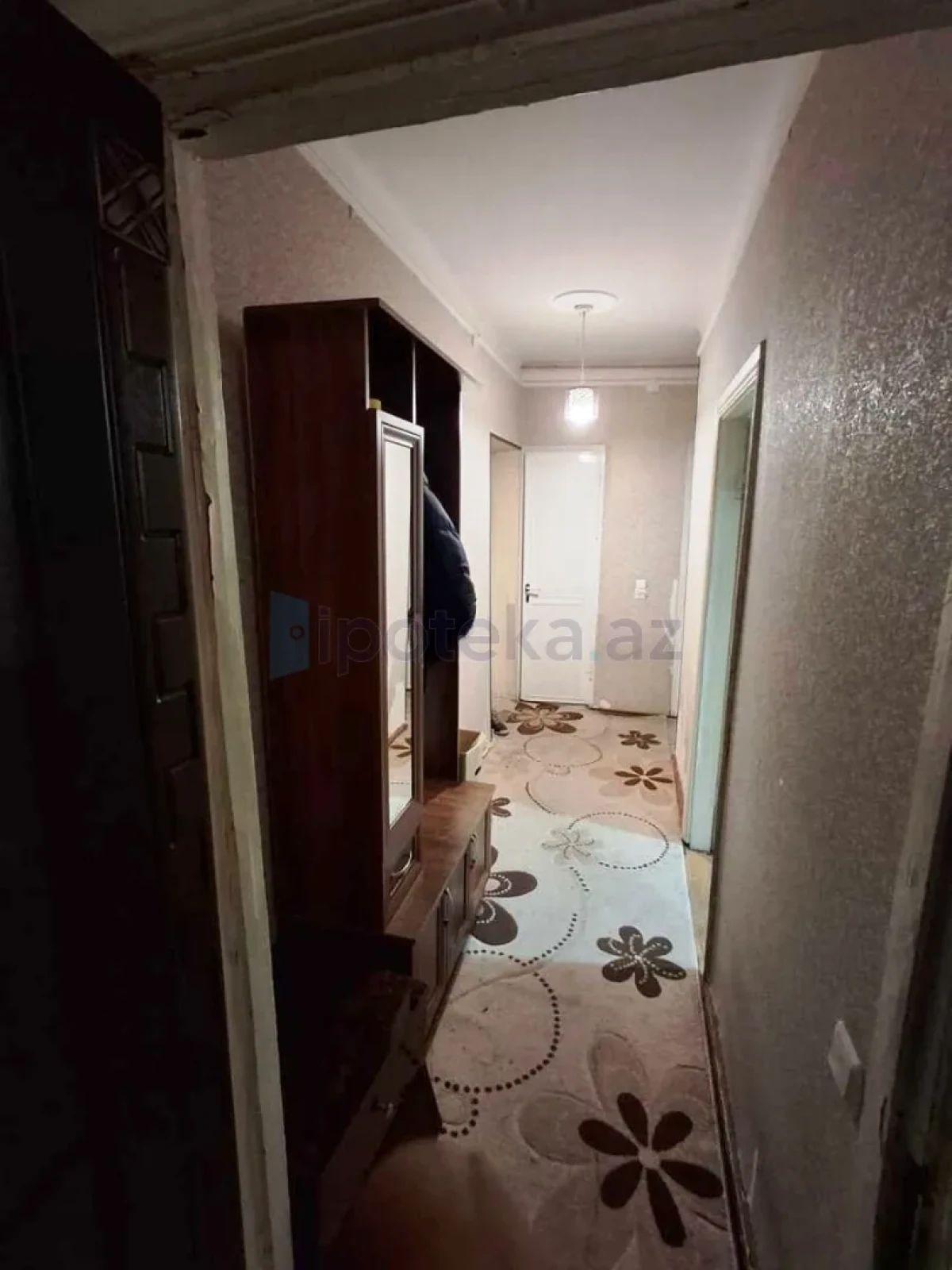 Satılır 2 otaqlı köhnə tikili 60 m²
