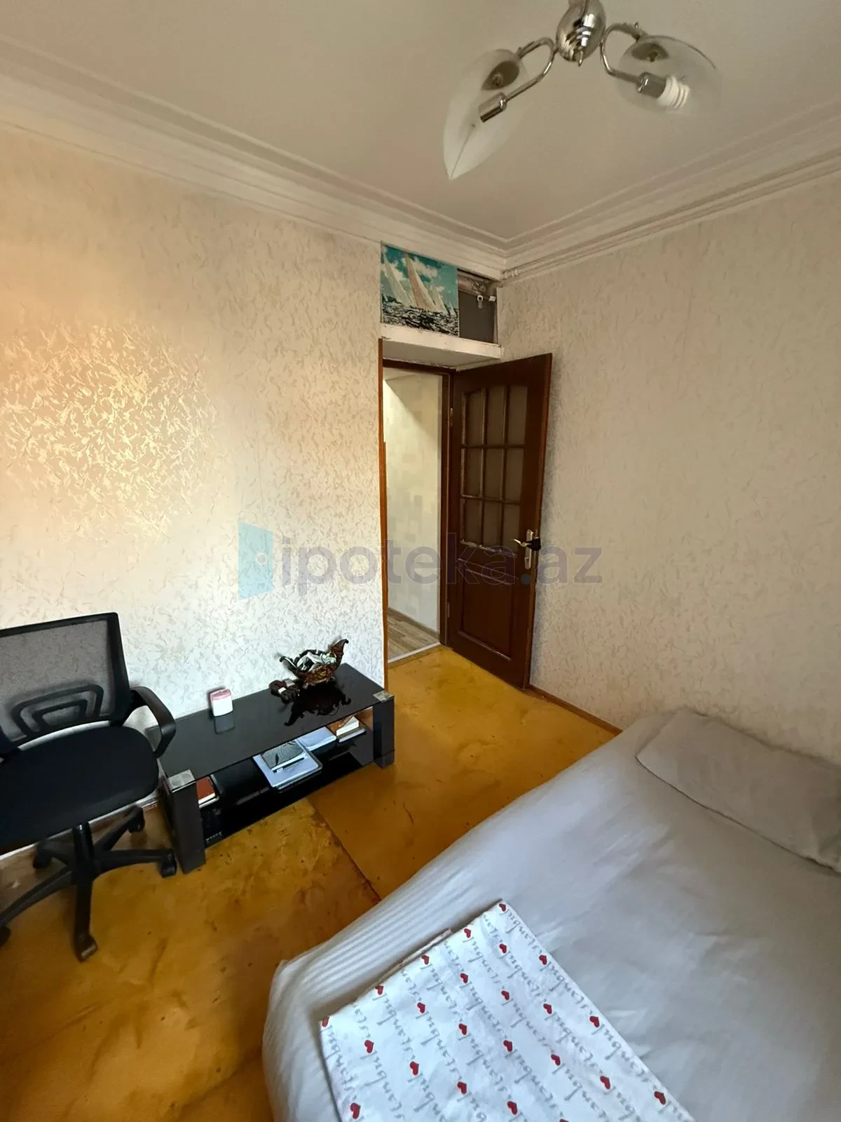 Satılır 2 otaqlı köhnə tikili 40 m²