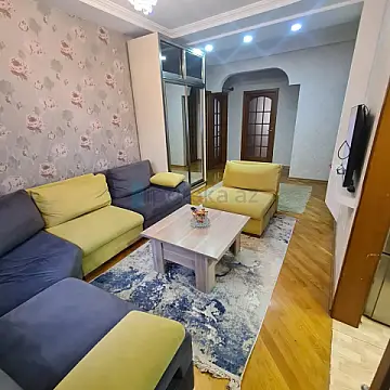 Satılır 4 otaqlı köhnə tikili 105 m² — Bakı, Yeni Günəşli 4 otaq 105.00 m²