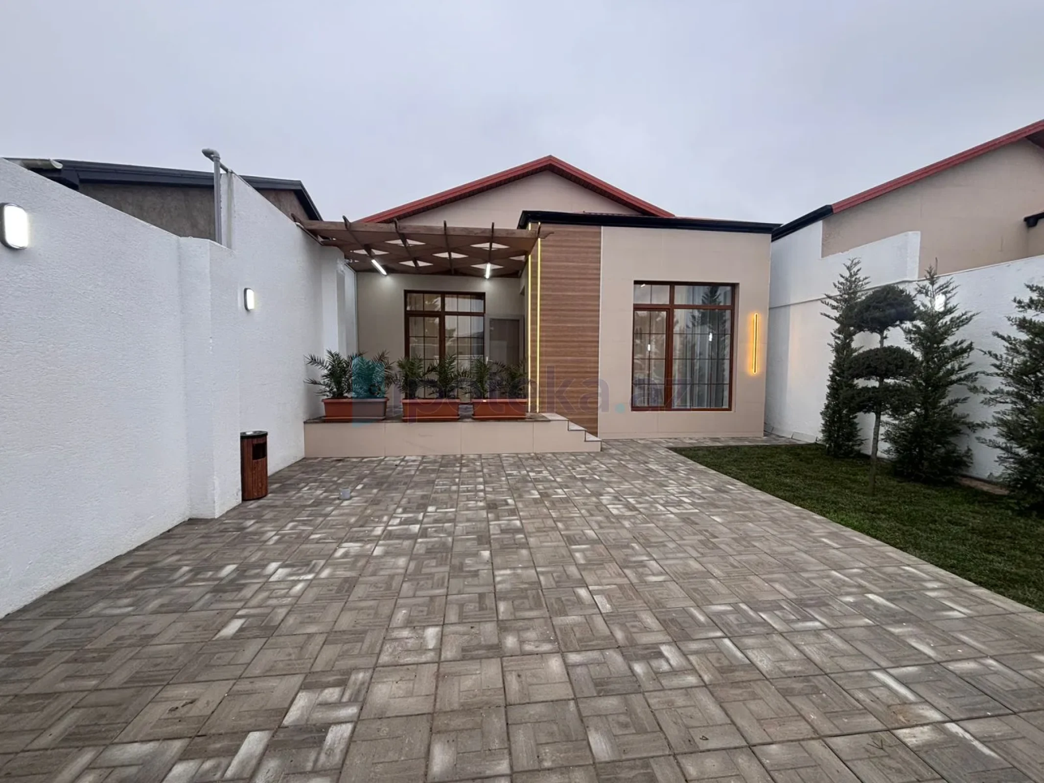 Satılır 3 otaqlı mənzil 100 m²