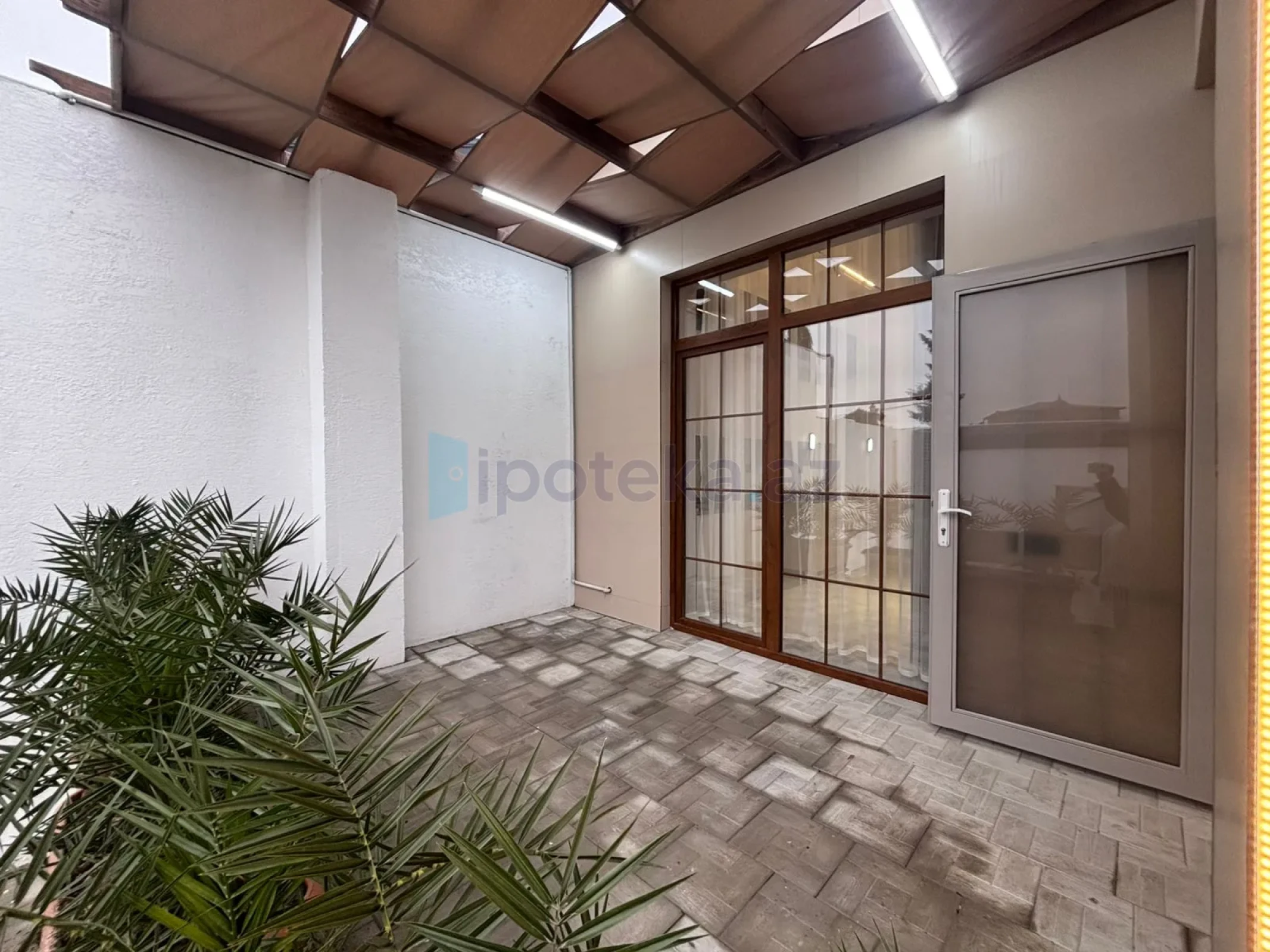 Satılır 3 otaqlı mənzil 100 m²