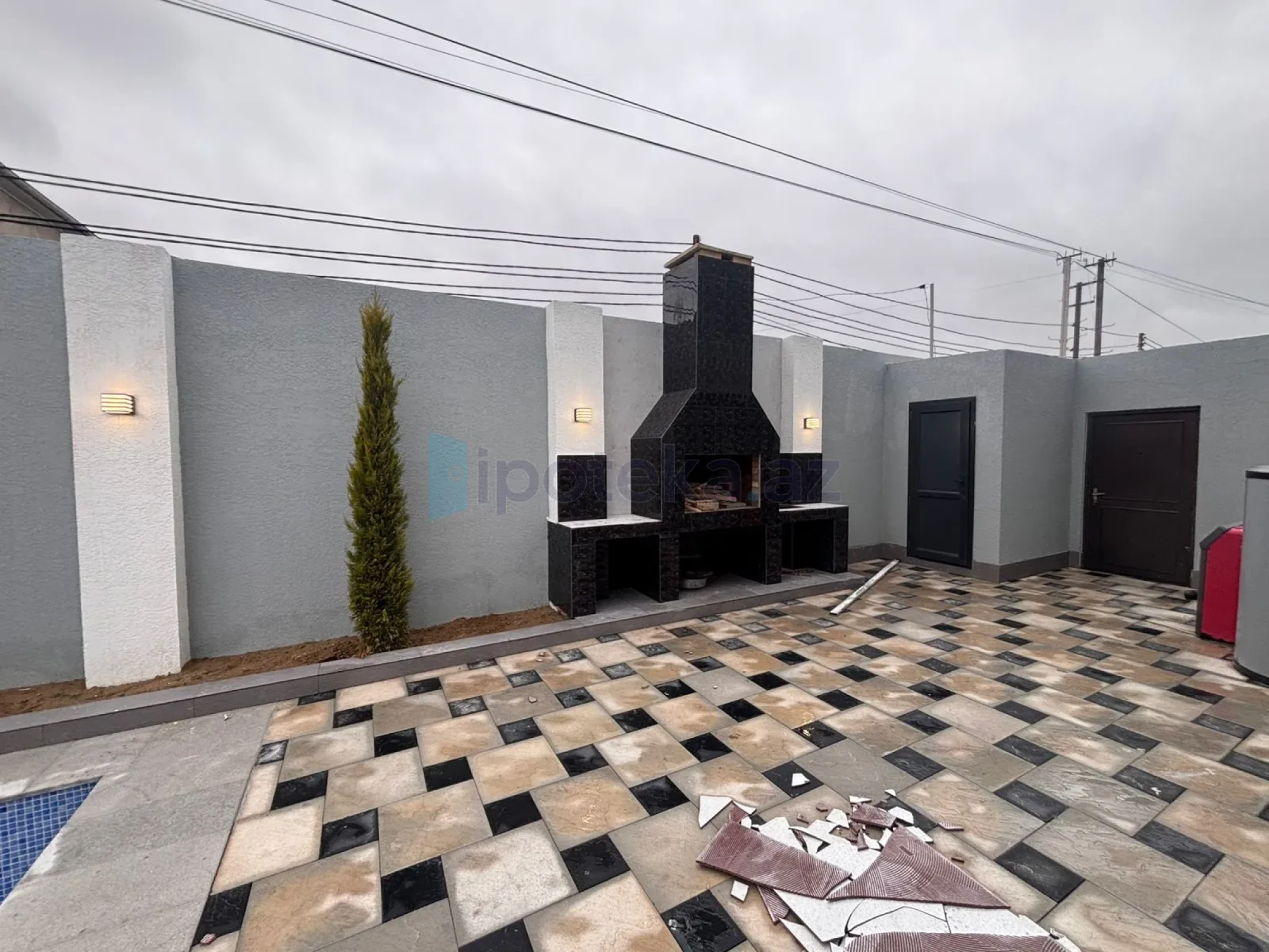 Satılır 8 otaqlı mənzil 350 m²