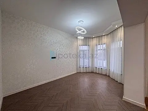 Satılır 8 otaqlı mənzil 350 m²