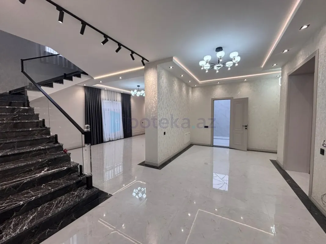 Satılır 8 otaqlı mənzil 350 m²